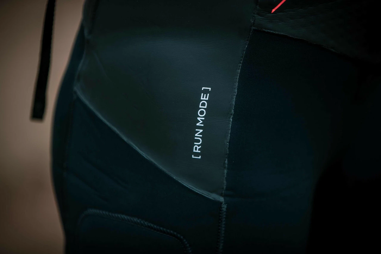 Zone 3 Zone3 - Evolution Women's Swimrun Wetsuit - Black/Orange/Gunmetal - 2023 7 Zone 3 Zone3 - Evolution Women's Swimrun Wetsuit - Black/Orange/Gunmetal - 2023 - Image 7