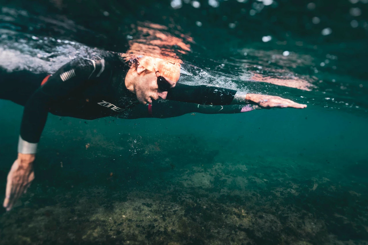 Zone 3 Zone3 - Women's Advance Wetsuit - Black/Turquoise/Gunmetal - 2023 11 Zone 3 Zone3 - Women's Advance Wetsuit - Black/Turquoise/Gunmetal - 2023 - Image 11