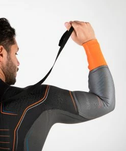Zone 3 Zone3 - Vanquish Wetsuit - Men's 64 Zone 3 Zone3 - Vanquish Wetsuit - Men's -Zoot shop Zone3 Wetsuits Vanquish Mens Close Up 09 54377.1674657933
